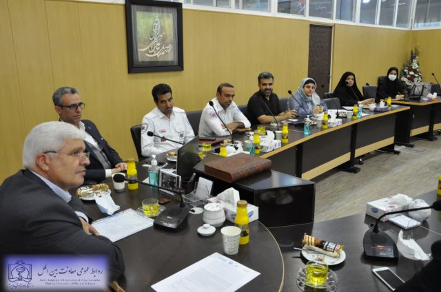 اهدا یک دستگاه کلینیک سیار به دانشگاه علوم پزشکی مشهد 1402/05/15
