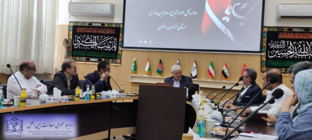 اهدا یک دستگاه کلینیک سیار به دانشگاه علوم پزشکی مشهد 1402/05/15