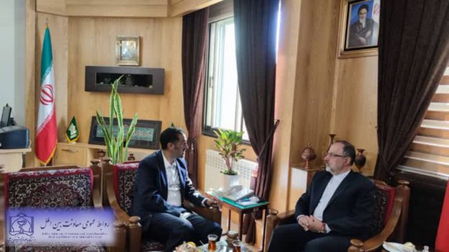 دیدار معاون بین الملل دانشگاه با رییس نمایندگی وزارت امور خارجه در استان 1402/07/15