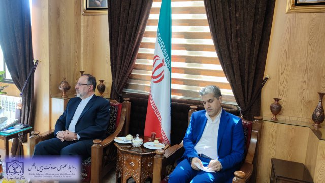 دیدار معاون بین الملل دانشگاه با رییس نمایندگی وزارت امور خارجه در استان 1402/07/15