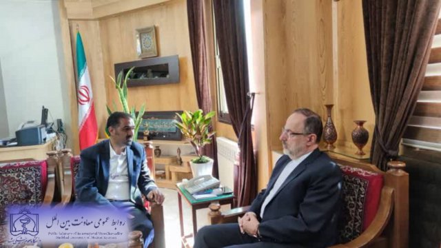 دیدار معاون بین الملل دانشگاه با رییس نمایندگی وزارت امور خارجه در استان 1402/07/15