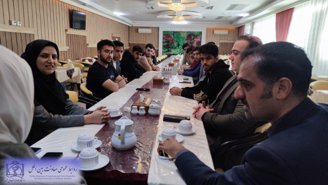 دیدار صمیمانه معاون بین الملل دانشگاه با دانشجویان جدیدالورود عراقی 1402/10/26
