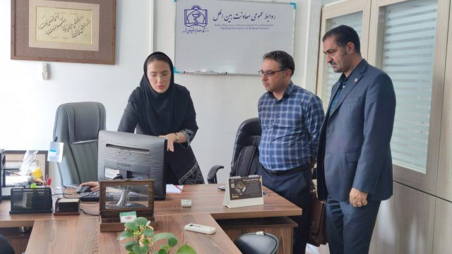 بازدید مدیر بین الملل دانشگاه علوم پزشکی اراک از فرایندها و واحدهای ستادی و پردیس معاونت بین الملل مشهد 1403/06/03