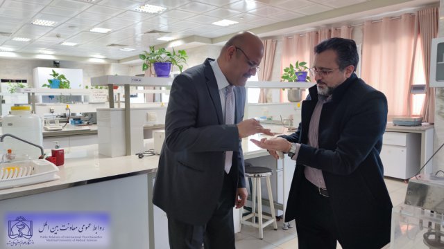 بازدید روسای دانشگاه های بصره از دانشگاه علوم پزشکی مشهد 1402/10/28