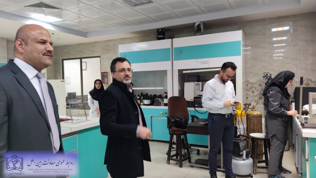 بازدید روسای دانشگاه های بصره از دانشگاه علوم پزشکی مشهد 1402/10/28