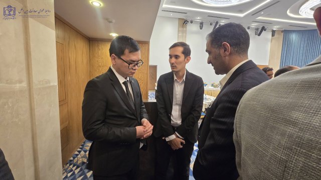 گردهمایی سرکنسول گری ها و دیپلمات های کشورهای همسایه در خصوص ظرفیت های گردشگری سلامت 1404/03/12