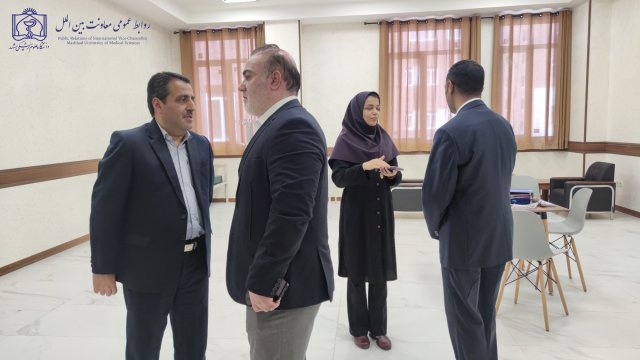 جلسه بررسی ظرفیت های دانشکده دندانپزشکی در جذب دانشجوی خارجی 1403/02/17