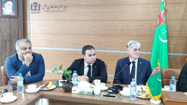 بازدید روسای دانشگاه مراد قاری اف ترکمنستان از دانشکده داروسازی 1403/4/14