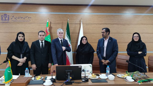 بازدید روسای دانشگاه مراد قاری اف ترکمنستان از دانشکده داروسازی 1403/4/14