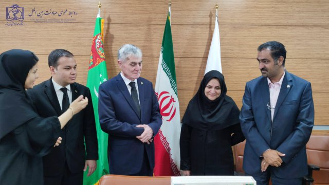 بازدید روسای دانشگاه مراد قاری اف ترکمنستان از دانشکده داروسازی 1403/4/14