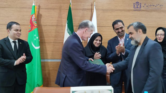 بازدید روسای دانشگاه مراد قاری اف ترکمنستان از دانشکده داروسازی 1403/4/14