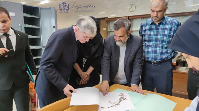 بازدید روسای دانشگاه مراد قاری اف ترکمنستان از دانشکده داروسازی 1403/4/14