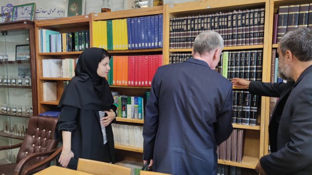 بازدید روسای دانشگاه مراد قاری اف ترکمنستان از دانشکده داروسازی 1403/4/14