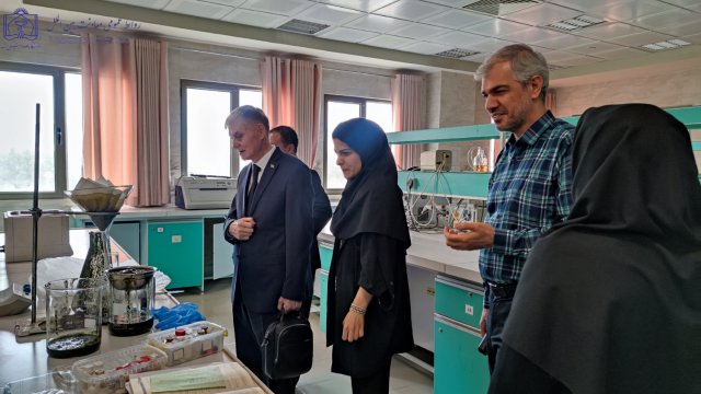 بازدید روسای دانشگاه مراد قاری اف ترکمنستان از دانشکده داروسازی 1403/4/14