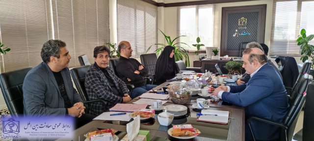 استفاده از ظرفیت دانشکده های دانشگاه علوم پزشکی مشهد  در جذب دانشجویان بین الملل 1402/08/1