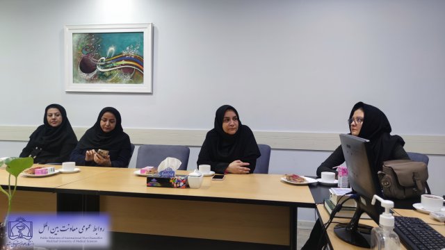 استفاده از ظرفیت دانشکده های دانشگاه علوم پزشکی مشهد  در جذب دانشجویان بین الملل 1402/08/1