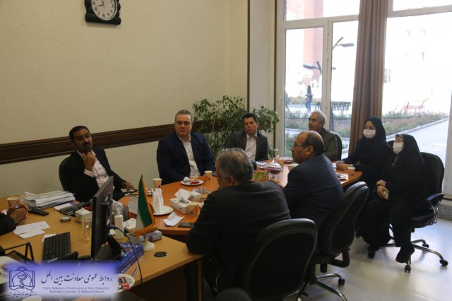 استفاده از ظرفیت دانشکده های دانشگاه علوم پزشکی مشهد  در جذب دانشجویان بین الملل 1402/08/1