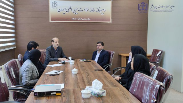 جلسه داخلی با اپراتورهای سامانه بین الملل سلامت ایران 1403/01/28