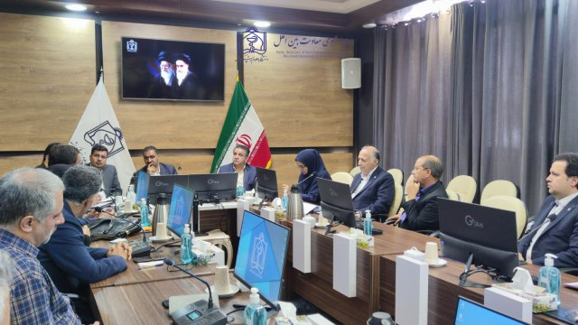 جلسه معاون بین الملل و مدیر گردشگری سلامت دانشگاه با مسئولین شرکت های گردشگری سلامت در استان 1403/05/1
