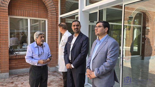 بازدید معاون بین‌الملل دانشگاه علوم پزشکی مشهد به همراه مدیر گردشگری سلامت دانشگاه، از نخستین مرکز طب تسکینی «هاسپیس» کشور 1404/05/03