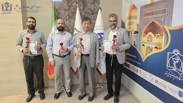 حضور معاون بین الملل در واحدهای ستادی جهت تبریک روز کارمند 1404/06/04