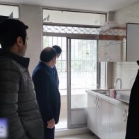 بازدید معاون بین الملل دانشگاه از خوابگاه های در حال بازسازی دانشجویان بین الملل 1402/01/27