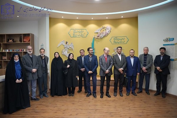 بازدید اعضای شورای موزه و مرکز اسناد دانشگاه علوم پزشکی مشهد از موزه و مرکز آثار مفاخر و اسناد دانشگاه فردوسی 1403/10/15