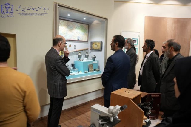 بازدید اعضای شورای موزه و مرکز اسناد دانشگاه علوم پزشکی مشهد از موزه و مرکز آثار مفاخر و اسناد دانشگاه فردوسی 1403/10/15