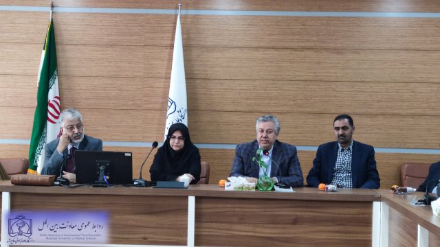 بازدید جمعی از مسئولان و اساتید دانشگاه پاکستان از دانشگاه علوم پزشکی مشهد