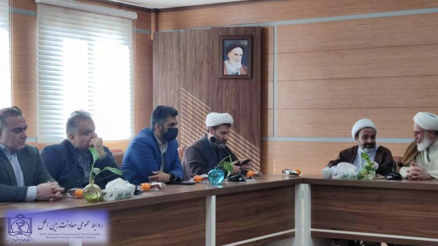 بازدید جمعی از مسئولان و اساتید دانشگاه پاکستان از دانشگاه علوم پزشکی مشهد