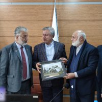 بازدید جمعی از مسئولان و اساتید دانشگاه پاکستان از دانشگاه علوم پزشکی مشهد