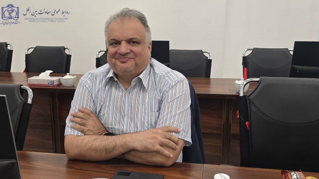 بازدید معاون بین الملل دانشگاه از پژوهشگاه علوم پزشکی شهید رئیسی 1404/05/18