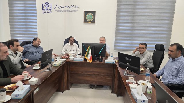بازدید معاون بین الملل دانشگاه از پژوهشگاه علوم پزشکی شهید رئیسی 1404/05/18