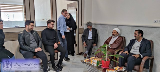 بازدید معاون بین الملل به همراه تیم بین الملل از محل ثبت نام و پذیرش دانشجویان خارجی 1402/07/25