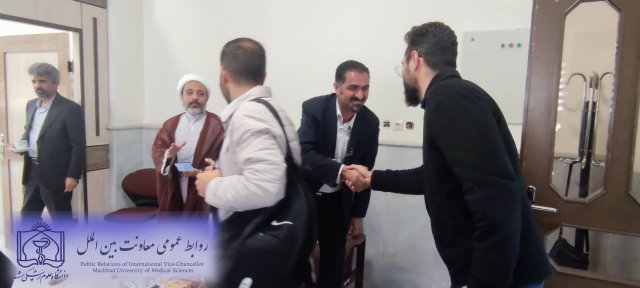 بازدید معاون بین الملل به همراه تیم بین الملل از محل ثبت نام و پذیرش دانشجویان خارجی 1402/07/25