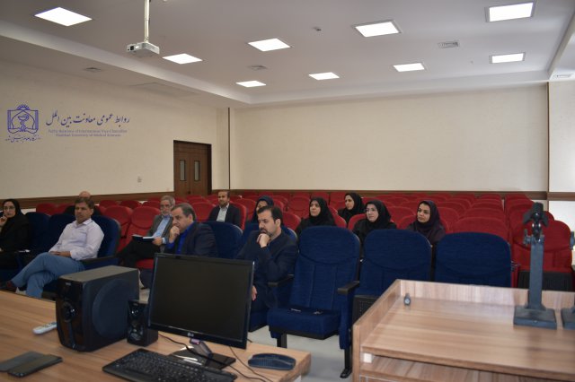 جلسه بررسی ظرفیت دانشکده علوم پیراپزشکی در جذب دانشجوی بین الملل 1403/02/17