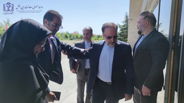 رونمایی از ترجمه کتاب گیاهان دارویی کشور ترکمنستان به زبان فارسی 1403/04/17