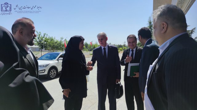 رونمایی از ترجمه کتاب گیاهان دارویی کشور ترکمنستان به زبان فارسی 1403/04/17