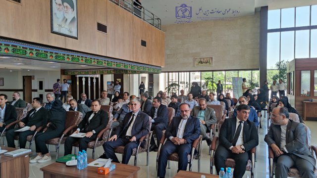 رونمایی از ترجمه کتاب گیاهان دارویی کشور ترکمنستان به زبان فارسی 1403/04/17