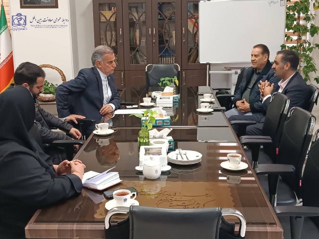 دیدار سفیر سابق جمهوری اسلامی ایران در ترکمنستان با معاون بین‌الملل دانشگاه علوم پزشکی مشهد 1404/09/11