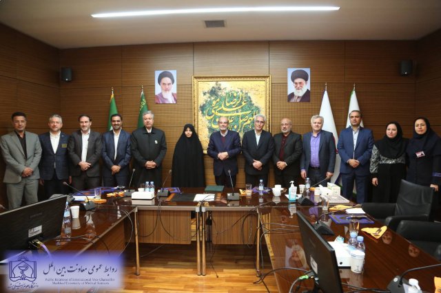 امضای تفاهم نامه مشترک میان دانشگاه علوم پزشکی مشهد و بیمارستان رضوی 1402/09/02