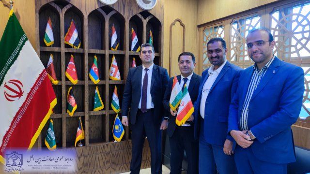 بازدید هیات تاجیکی از بیمارستانهای قائم(عج) و رضوی 1402/06/05