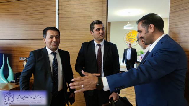 بازدید هیات تاجیکی از بیمارستانهای قائم(عج) و رضوی 1402/06/05