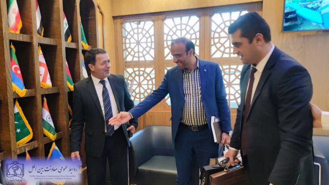 بازدید هیات تاجیکی از بیمارستانهای قائم(عج) و رضوی 1402/06/05