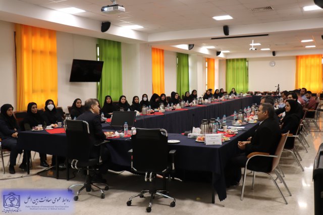 کارگاه آموزشی « آیین تشریفات بین المللی» در مجتمع شهدای سلامت 1402/06/06