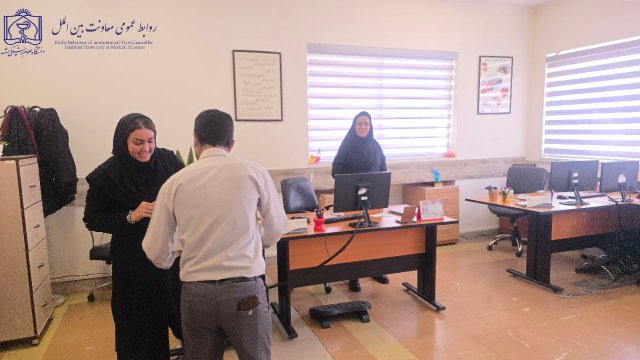 حضور معاون بین الملل دانشگاه در واحدهای بین المللی به جهت تبریک روز زن 1403/10/02